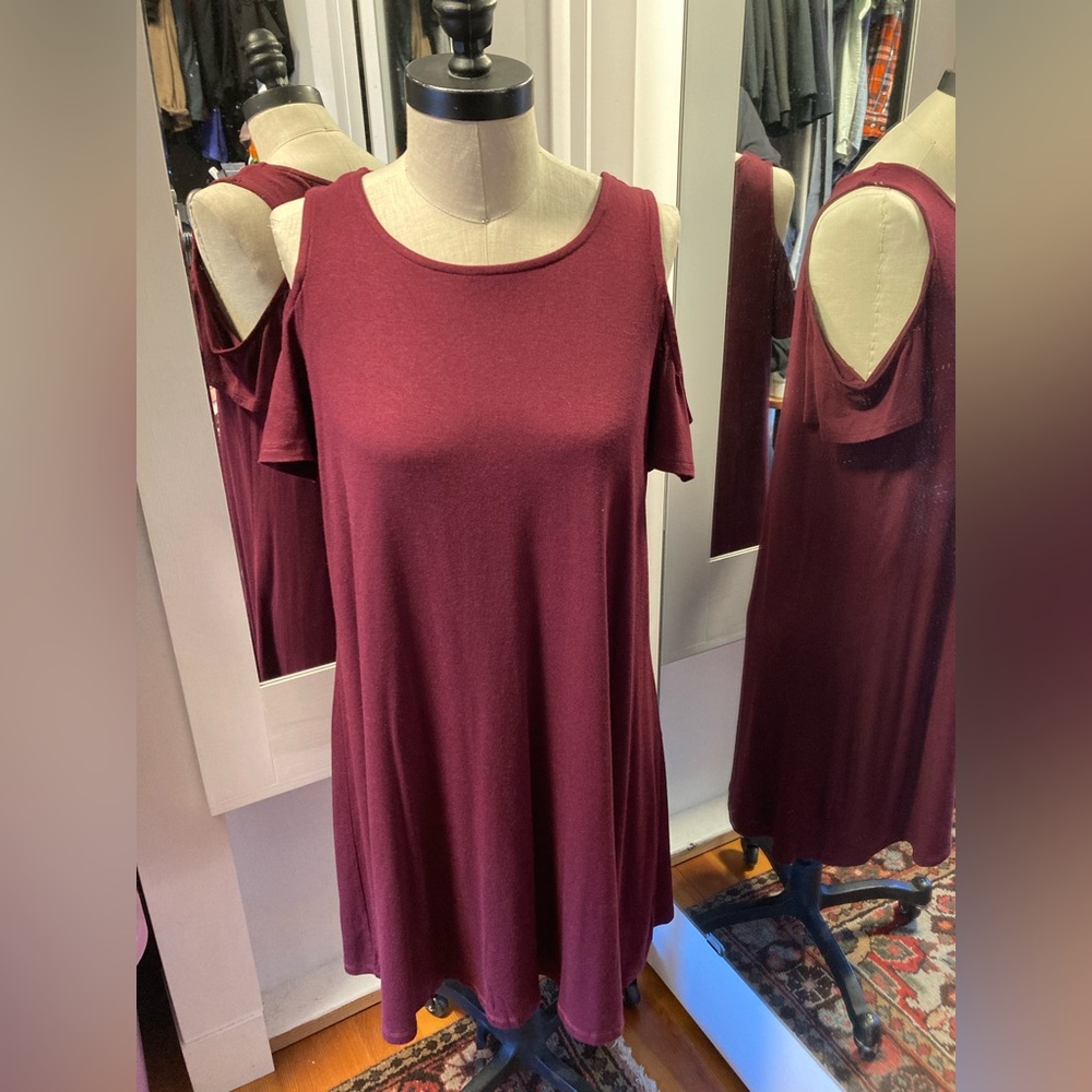 Pink Rose Cold-Shoulder Swing Top in Burgundy, Size Large